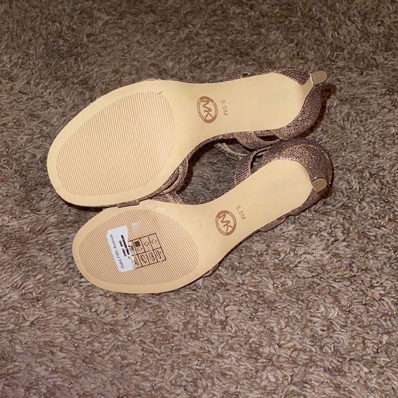 ‼️New MICHAEL KORS heels‼️ - Picture 5 of 6